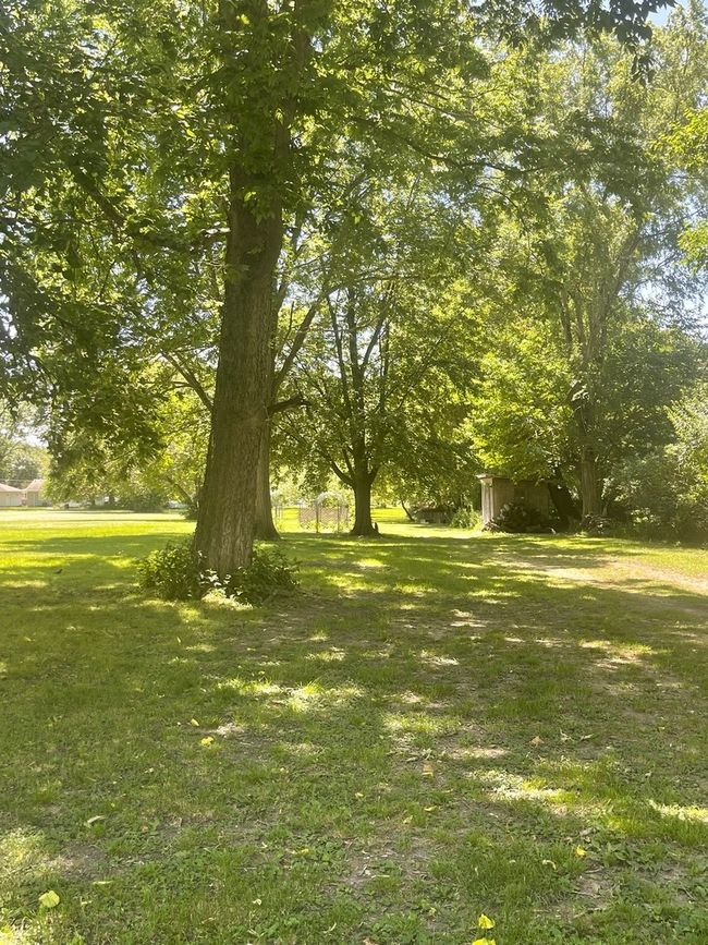 1215 E Main St, House other with 3 bedrooms, 1 bathrooms and 12 parking in Streator IL | Image 27
