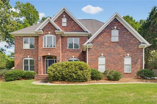 4 Willow Oak Ct, Greensboro, NC, 27408-3182 | Card Image