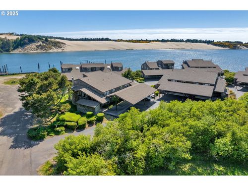 19-1080 Bay St, Florence, OR, 97439-9322 | Card Image