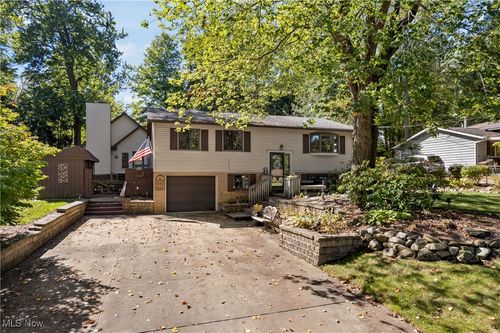 3384 Lullaby Ln, New Franklin, OH, 44216-9350 | Card Image