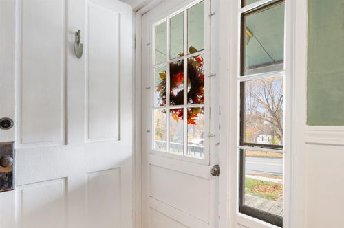 162 Caswell Ave, Derby Line, VT, 05830-8902 | Card Image