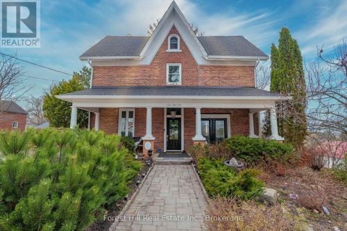 5 Lorne St N, Huntsville, ON, P1H2G1 | Card Image