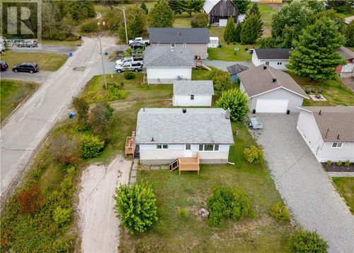 2959 Tena St, Val Caron, ON, P3N1B4 | Card Image