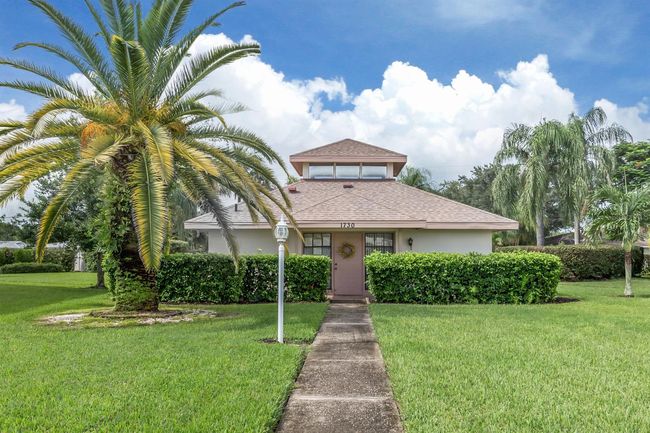 1740-C - 1740 Lake Place, Condo with 2 bedrooms, 2 bathrooms and null parking in Venice FL | Image 24