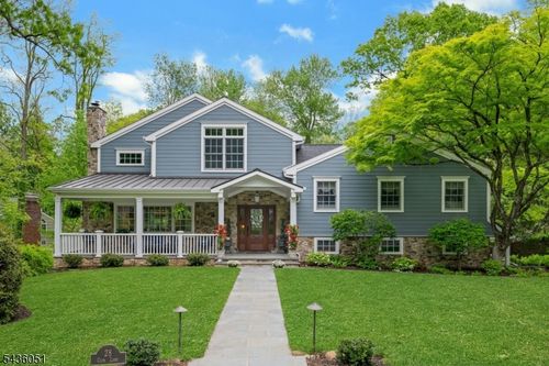 28 Club Ln, Summit, NJ, 07901-4108 | Card Image