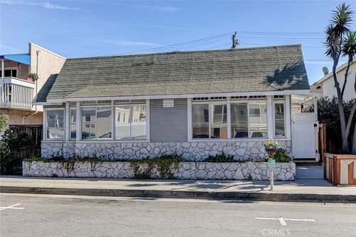718 Hermosa Ave, Hermosa Beach, CA, 90254-5017 | Card Image