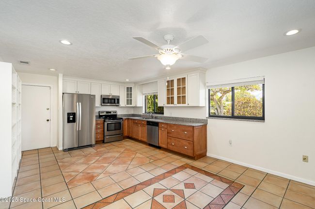380 N 2 Nd St, House other with 3 bedrooms, 2 bathrooms and null parking in Cocoa Beach FL | Image 9