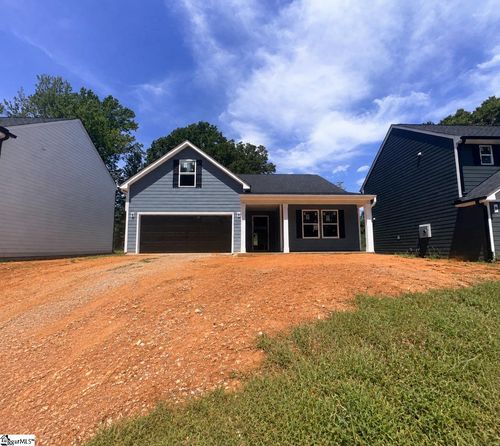 407 Lake Circle Dr, Greenville, SC, 29605-4199 | Card Image
