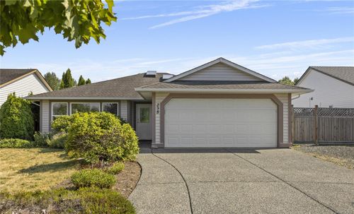 238 Strawberry Cres, Parksville, BC, V9P2W7 | Card Image