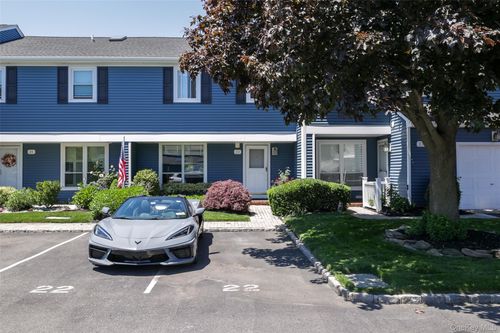 22-100 Baker Ct, Island Park, NY, 11558-2262 | Card Image