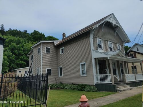 3 Williams St, Whitehall, NY, 12887-1309 | Card Image