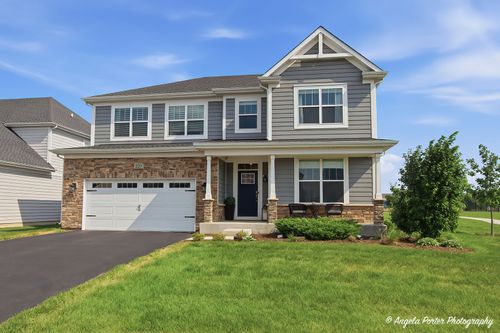 220 Hoffmann Dr, Buffalo Grove, IL, 60089-2079 | Card Image