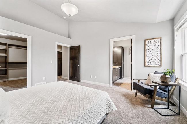3487 E Rubyred Drive, House other with 5 bedrooms, 3 bathrooms and null parking in APPLETON WI | Image 16