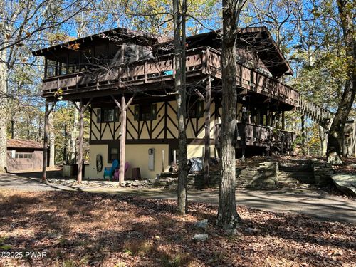 101 Beartrap Mountain Rd, Greentown, PA, 18426-7643 | Card Image