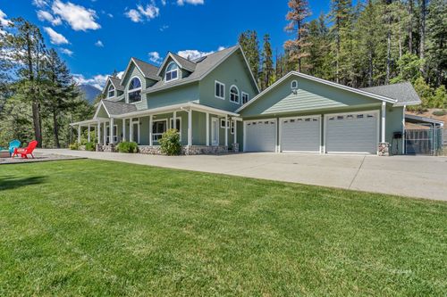 211 Strope Creek Rd, Trinity Center, CA, 96091 | Card Image