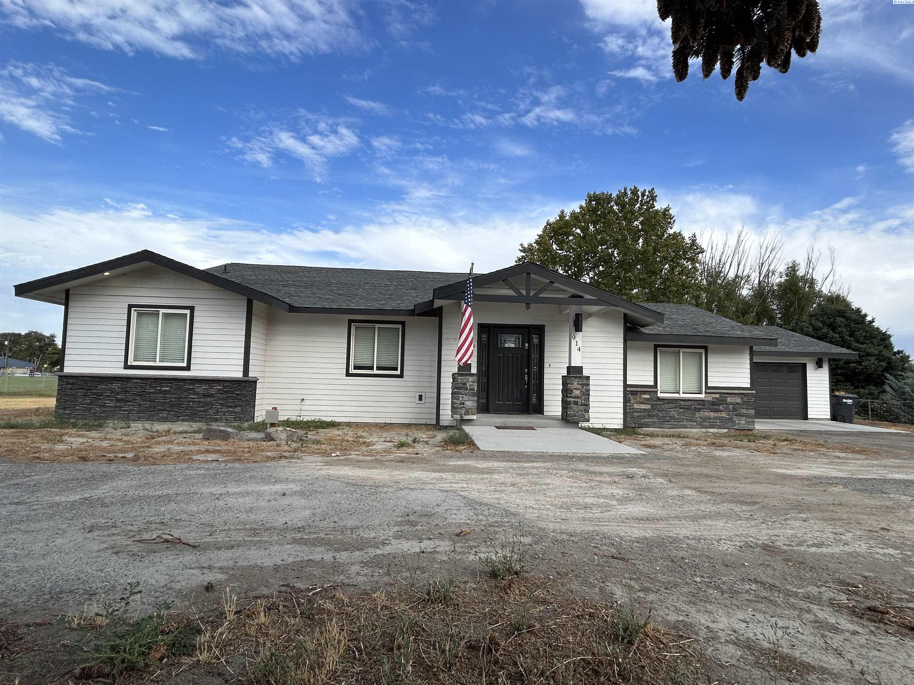 13th St, Benton City, WA 99320