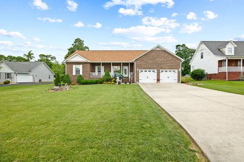 169 Prosperity Dr, Baxter, TN, 38544-3622 | Card Image