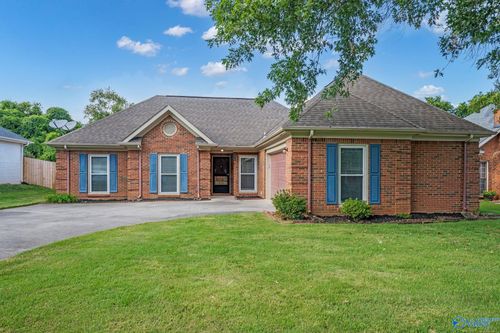 2411 Johnstone Cir Se, Huntsville, AL, 35803-2939 | Card Image