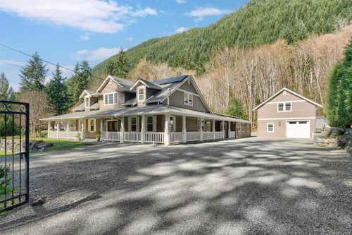 10011 Youbou Rd, Youbou, BC, V0R3E1 | Card Image