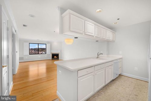 apt-817-1050 N Stuart St, ARLINGTON, VA, 22201-5750 | Card Image