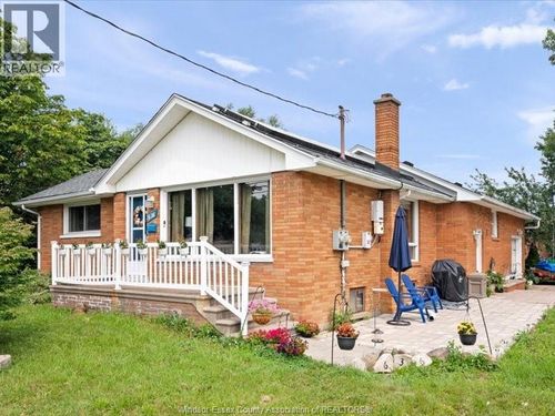636 Cabana Rd E, Windsor, ON, N9G1A4 | Card Image