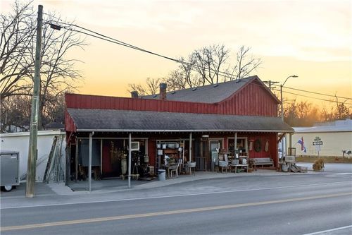 409 W Main St, Greenwood, MO, 64034-9686 | Card Image