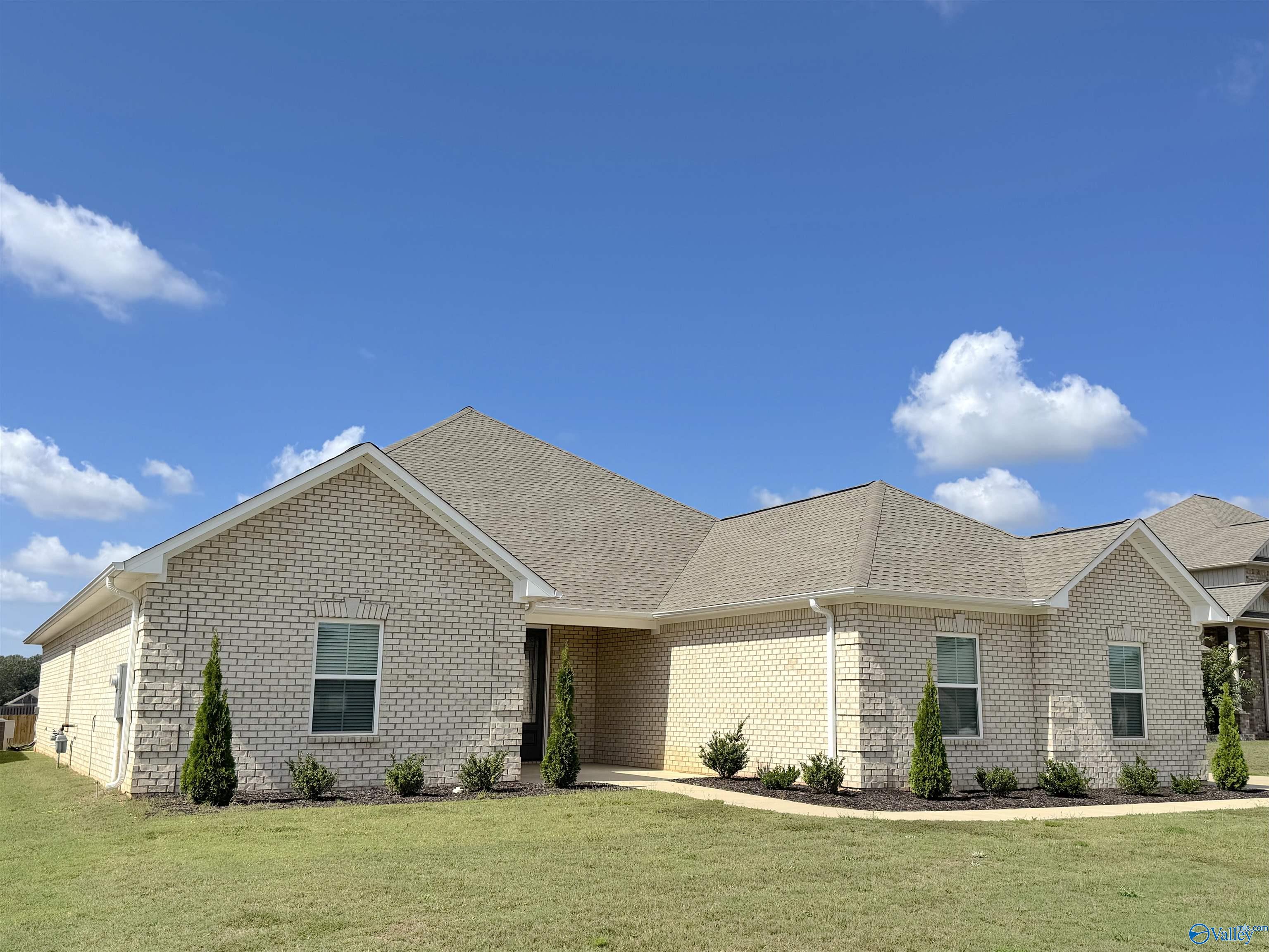 Stonegate Dr, Athens, AL 35613