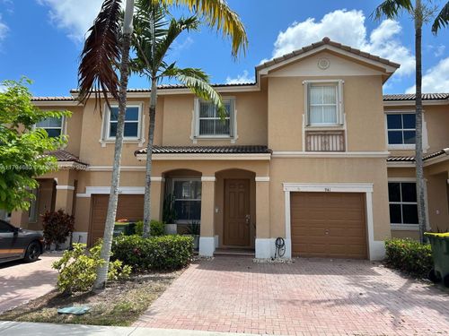 941 Ne 42nd Ave, Homestead, FL, 33033-5902 | Card Image