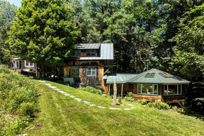 659 West Hill Road, House other with 2 bedrooms, 1 bathrooms and null parking in Putney VT | Image 1