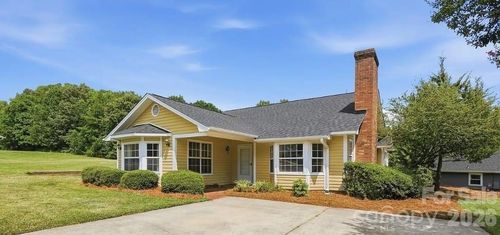 2914 Huckleberry Hill Dr, Fort Mill, SC, 29715-8931 | Card Image