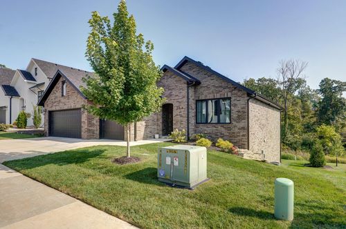 264 S Hickory Hills Blvd, Springfield, MO, 65802-6295 | Card Image
