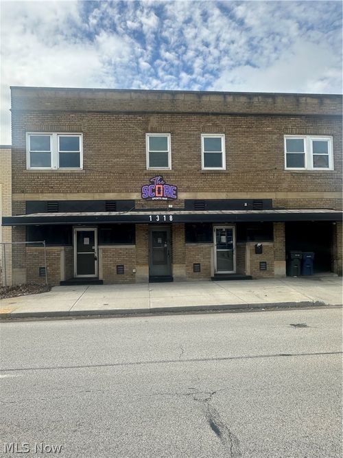 1318 Warrensville Center Road, Cleveland Heights, OH, 44121 | Card Image