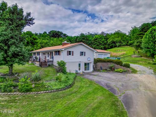 151 Hicks Hollow Ln, Blountville, TN, 37617-5442 | Card Image