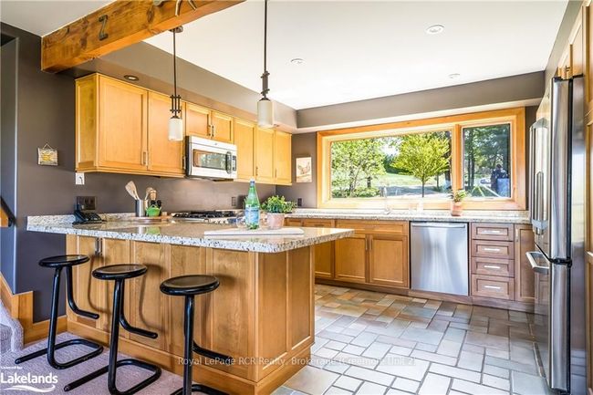 8254 21/22 Nottawasaga Sideroad, House other with 5 bedrooms, 6 bathrooms and 6 parking in Duntroon ON | Image 6