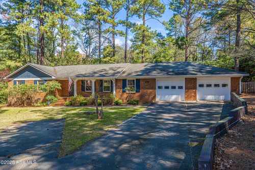 204 Haldane Dr, Southern Pines, NC, 28387-7512 | Card Image
