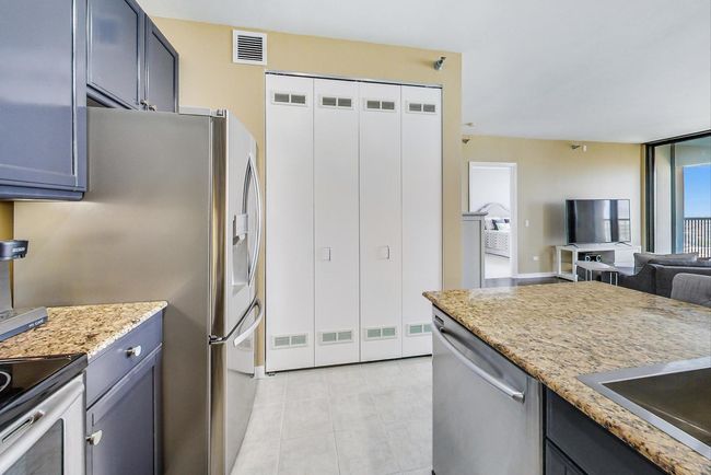APT-2707 - 501 N Clinton St, Home with 1 bedrooms, 1 bathrooms and null parking in Chicago IL | Image 11