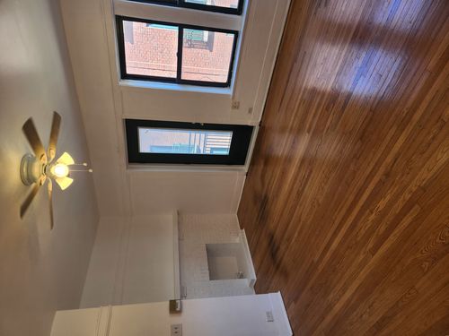 apt-2-3944 Fremont St, Chicago, IL, 60613-6477 | Card Image