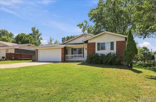 1520 Polaris Dr, Ellisville, MO, 63011-2036 | Card Image