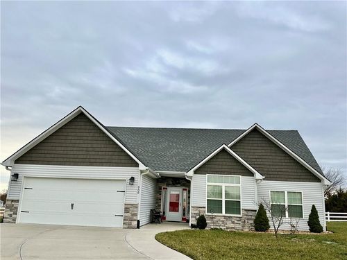 909 Golden Eagle Trail, Holden, MO, 64040 | Card Image