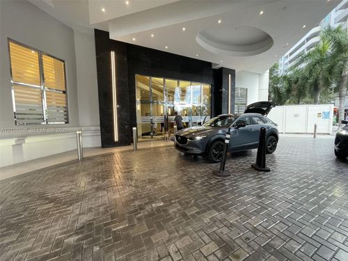 3207-999 Sw 1st Ave, Miami, FL, 33130-3495 | Card Image
