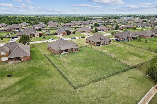 752 Sterling Drive, Choctaw, OK, 73020 | Card Image