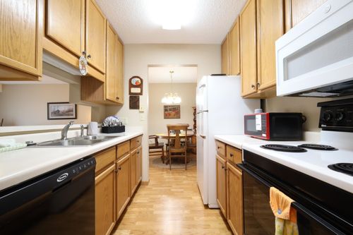 108 N 18th St, Estherville, IA, 51334-2085 | Card Image