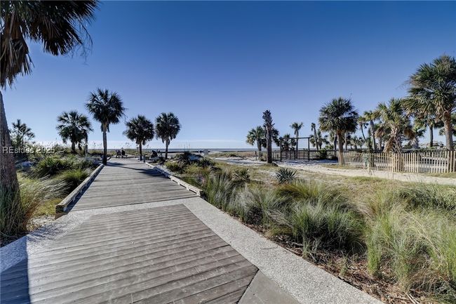 APT-19 - 36 Deallyon Ave, Condo with 2 bedrooms, 2 bathrooms and null parking in Hilton Head Island SC | Image 34
