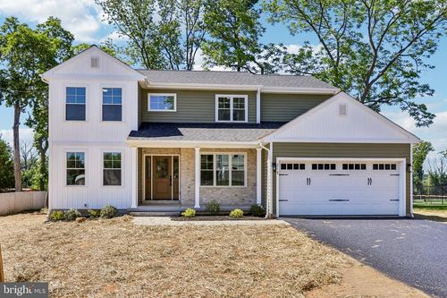 218 Fourth Ave, NEWTOWN SQUARE, PA, 19073-4515 | Card Image
