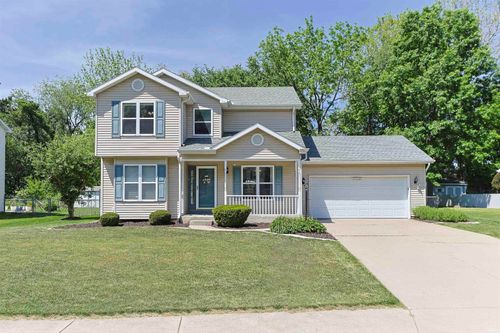10035 Ashwood Forest Dr, Osceola, IN, 46561-8926 | Card Image