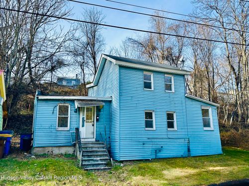 99 3rd Ave, Kingston, NY, 12401-3237 | Card Image