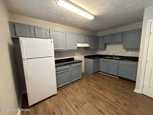 5140 Keegan Way, Louisville, KY, 40291-1097 | Card Image