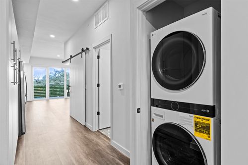 309-4004 Banister Ln, Austin, TX, 78704-6854 | Card Image