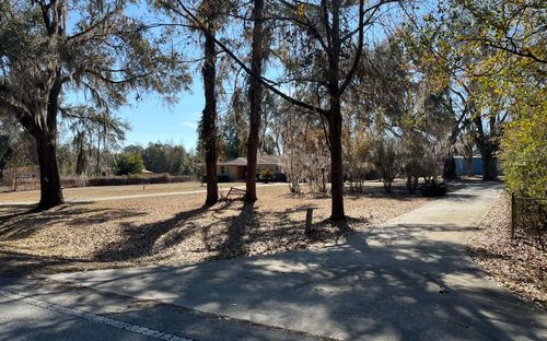 924 Se Race Track Ln, Lake City, FL, 32025-7210 | Card Image