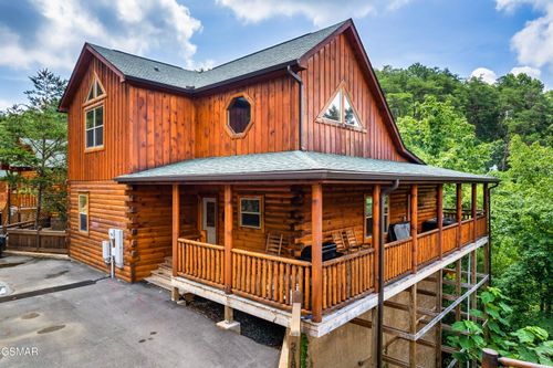 2180 Bear Haven Way, Sevierville, TN, 37862 | Card Image